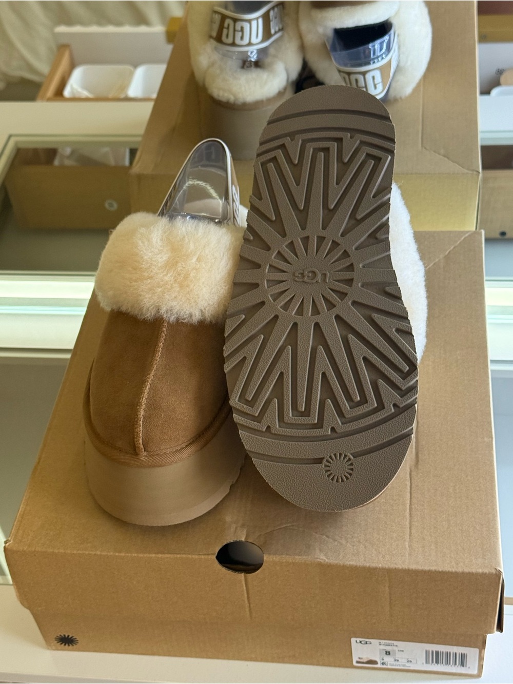 UGG Funkette Platform Slippers Chestnut Shearling Logo Strap Women’s 8 - Picture 5 of 7